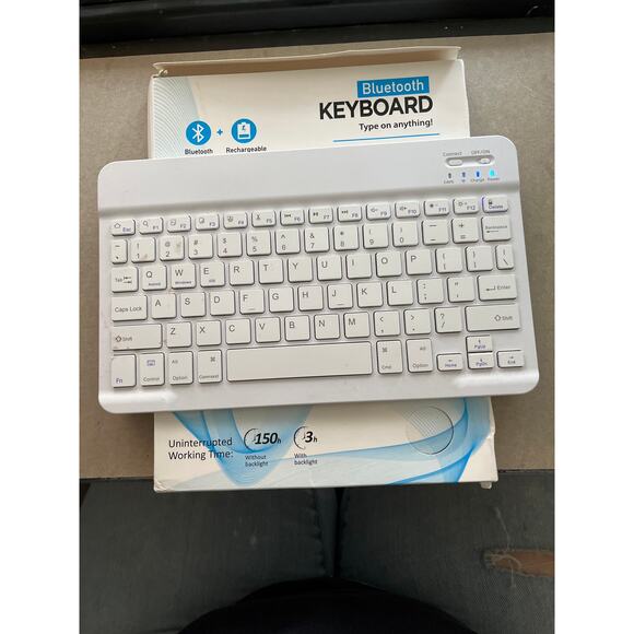 Bluetooth Keyboard 150 hours without light 
3 hours with backlight - Picture 1 of 3